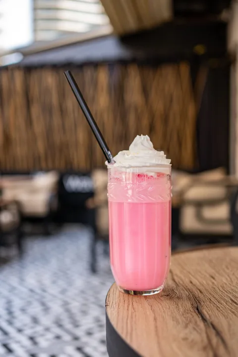 Çilekli Milkshake